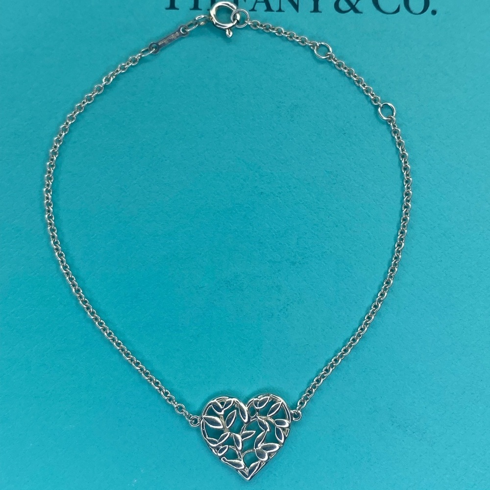Tiffany & Co. Silver Leaf Heart bracelet